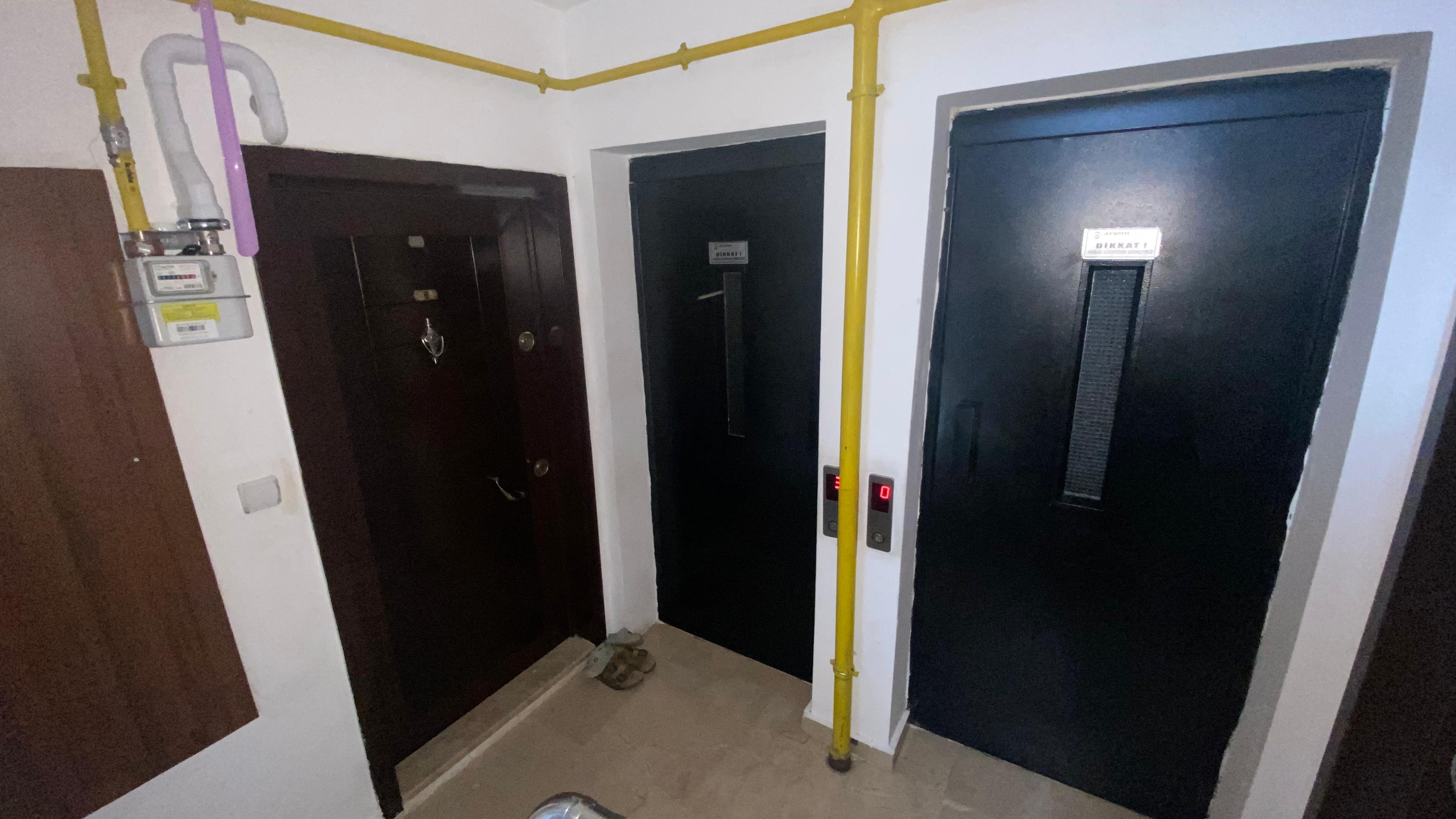 ÇUKURÇAYIR'DA SİTE İÇERİSİNDE İÇİ FULL YAPILI 3+1 SATILIK DAİRE